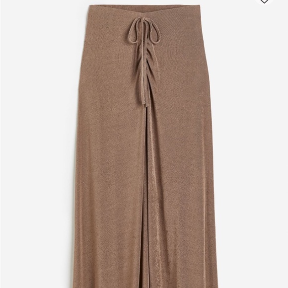 H&M stretchy maxi skirt - Picture 2 of 5